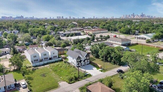 Photo - 6726 Dumble St Unit A