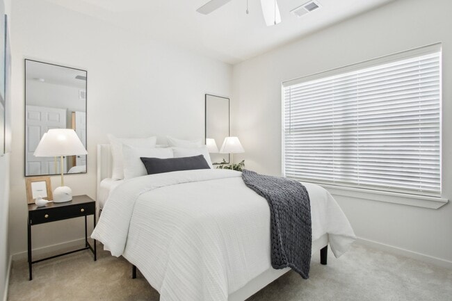 Photo - Village at Thorncreek