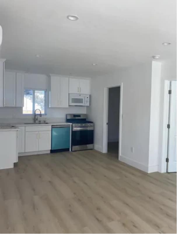 Building Photo - 10900 Lillian Ln Rental