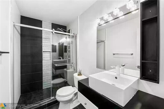 Photo - 9922 NW 65th Ct