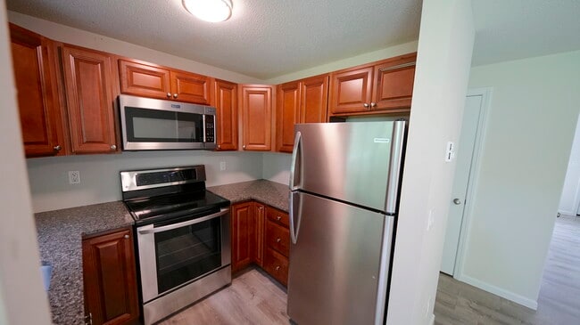 64 Crystal Ln Unit A