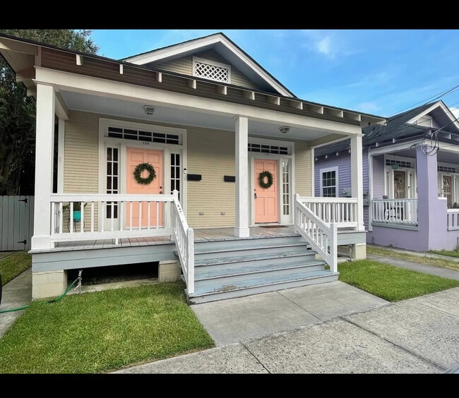Building Photo - 120 N Hennessey St Rental