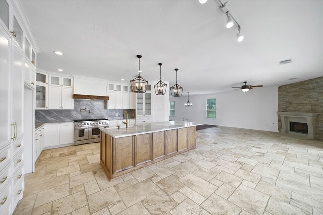 Building Photo - 3143 S Royce Cir