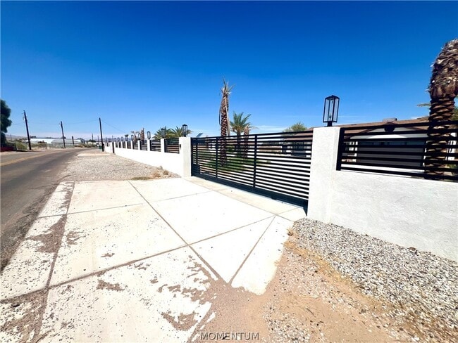 Photo - 1299 E Levee Dr