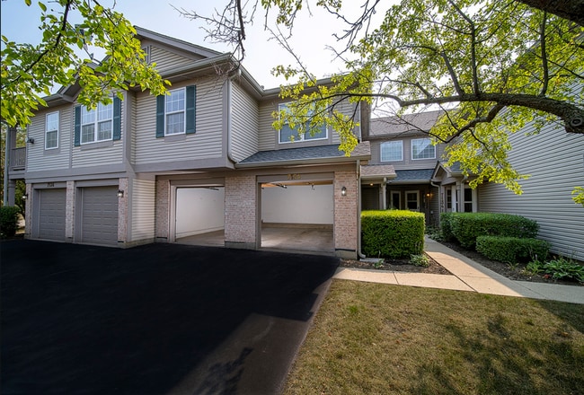 Building Photo - 7134 S Stratton Ln Unit Villas of Stonebrook