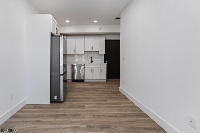 Photo - 189 Dayton Ave Unit 205