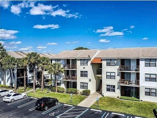 Building Photo - 708 Executive Center Dr Unit 12