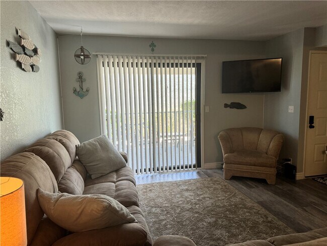 Photo - 1663 AZ-95 Unit B7