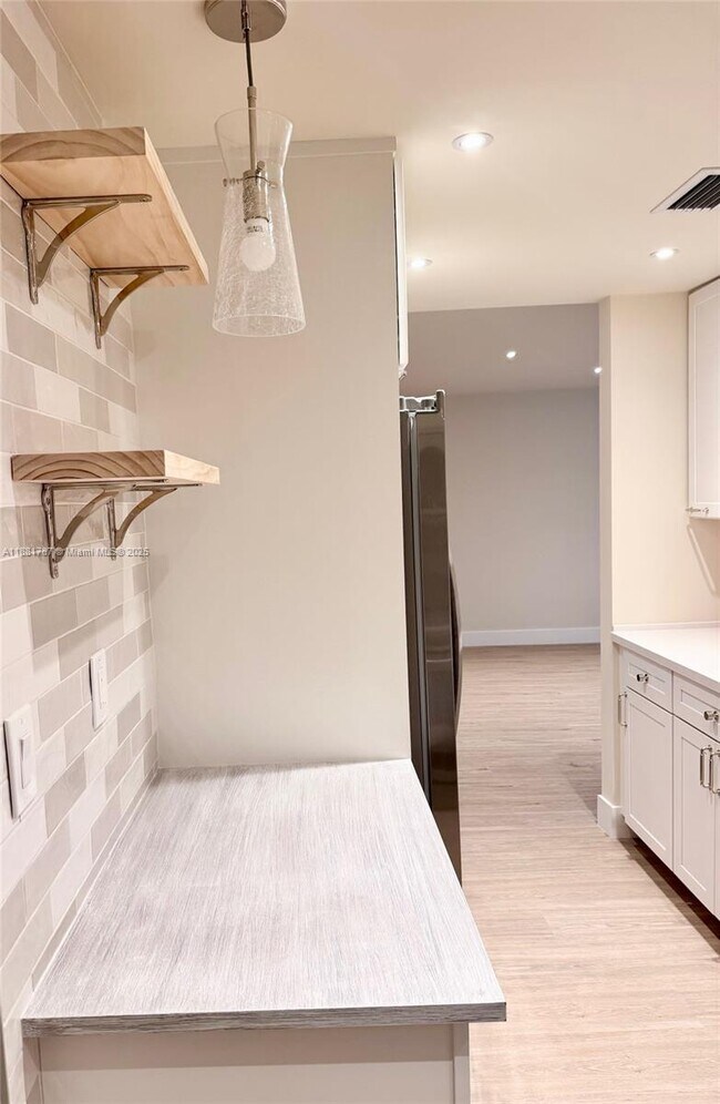 Photo - 90 Edgewater Dr Unidad 212