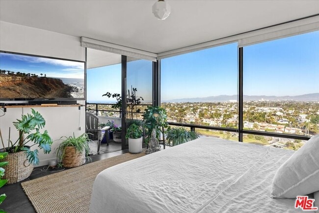 Photo - 4316 Marina City Dr Unit 725