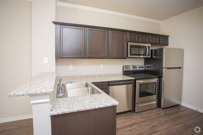 1BR, 1BA - 650SF - Designer One