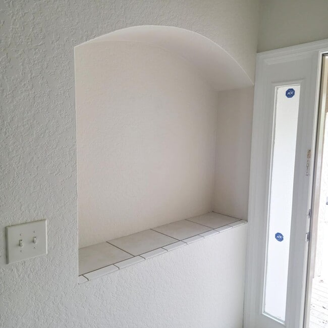 Photo - Clean & Bright 2 Bed / 2 Bath