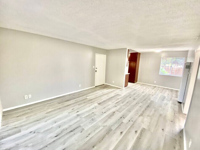 Photo - 1890 Chestnut Ave Unit 101