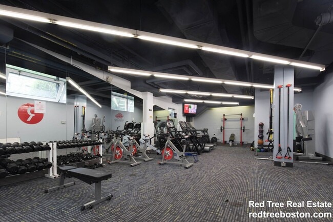 185 Freeman St Unit 638