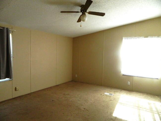 Photo - 3434 Corrolla