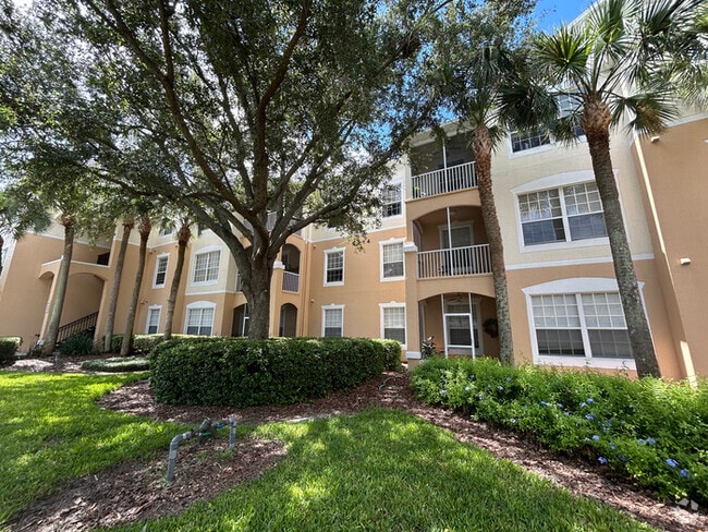 Building Photo - Spacious 2/2 Condo in Gated Orlando Commun...