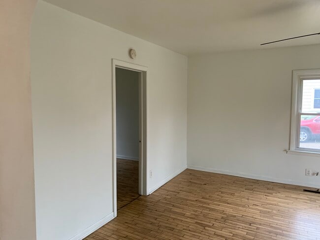 Photo - 413 Kekoskee St Unidad 1