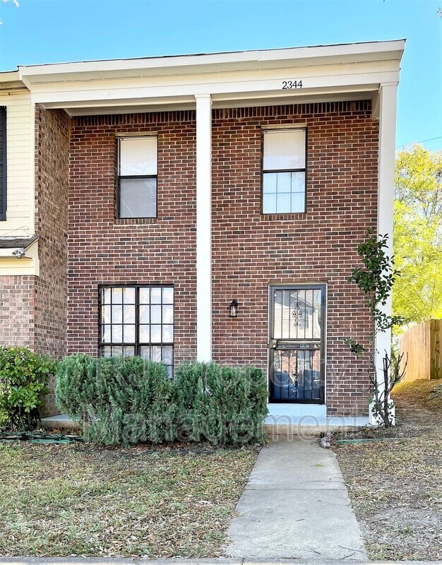 Building Photo - 2344 N Orchid Dr Rental