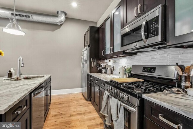 Photo - 1244 N Front St Unit 1