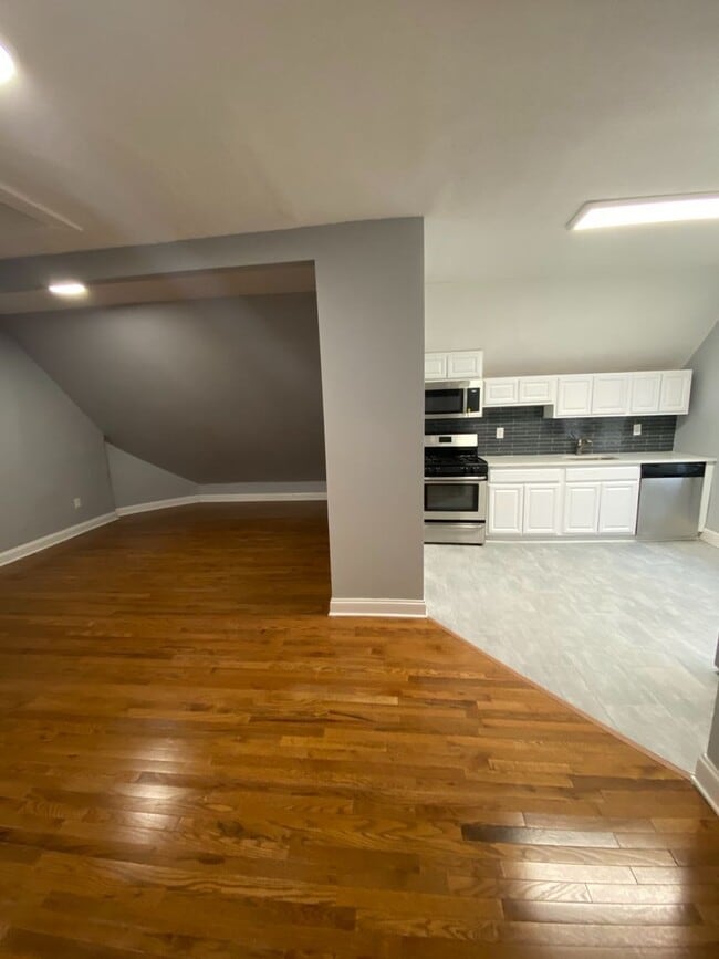 Photo - 363 Sherman Ave Unit 3rd Fl