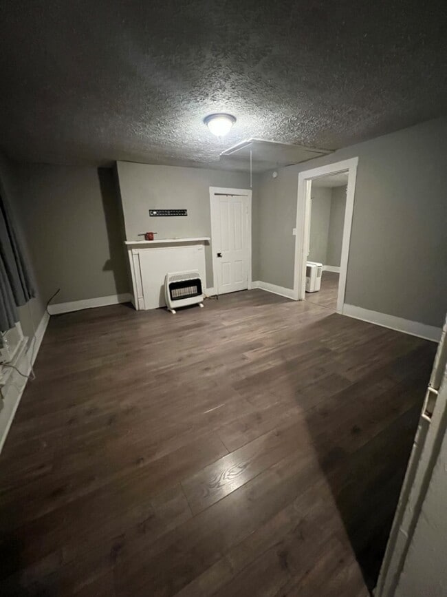 Photo - 1404 High St