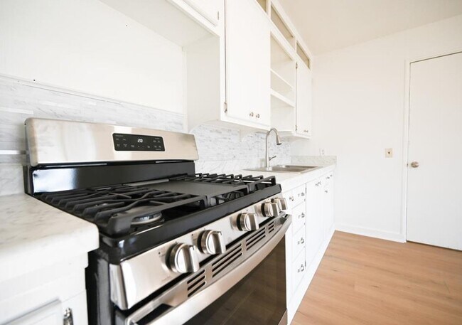 Photo - 319 S 9th St