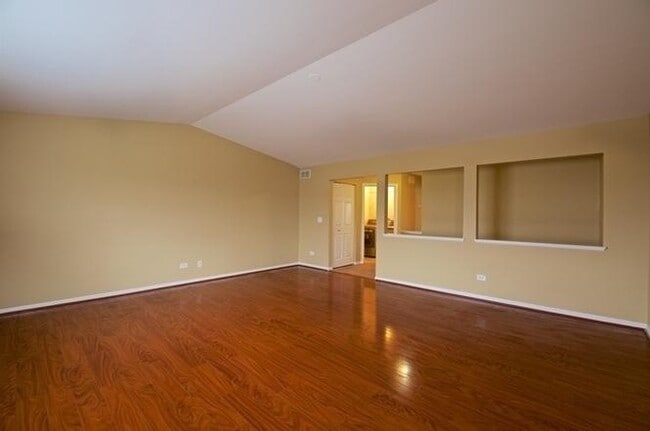 Photo - 25243 Colligan St