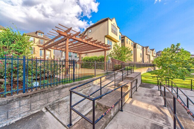 Photo - 12258 Oxford Cres Cir