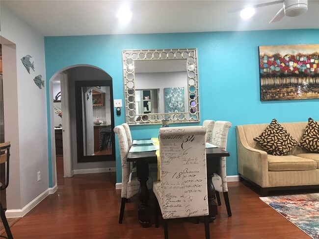 Photo - 2319 56th St