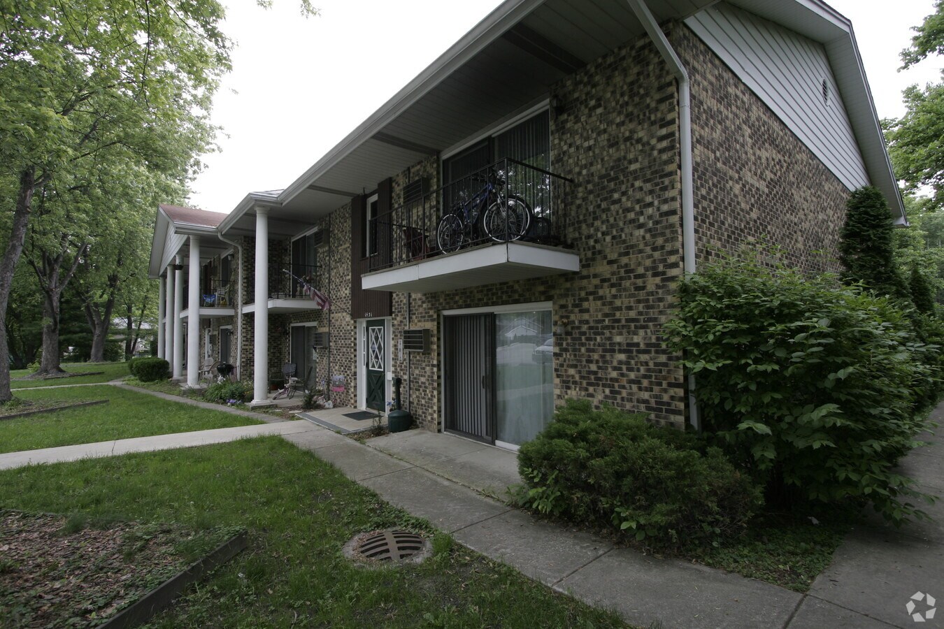 Crete Village West Apartments - Crete Village West Apartments