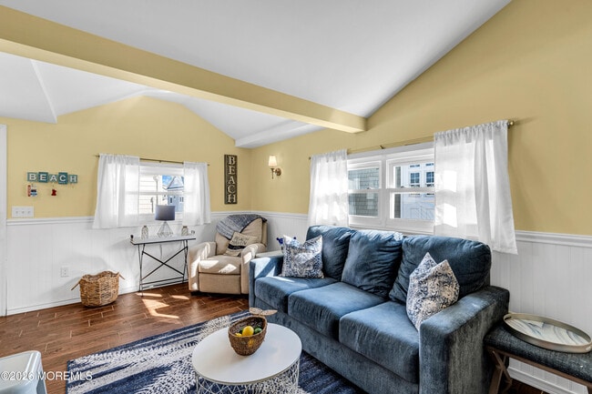 Photo - 112 W Tide Way