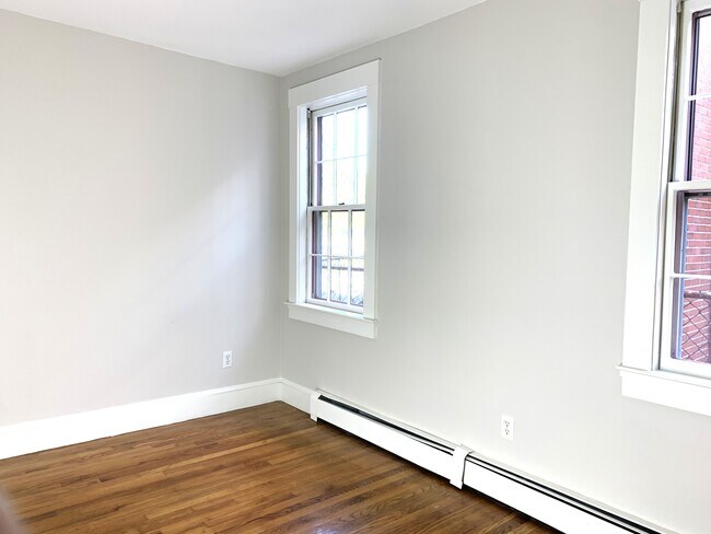56 Dexter St Unit apartment