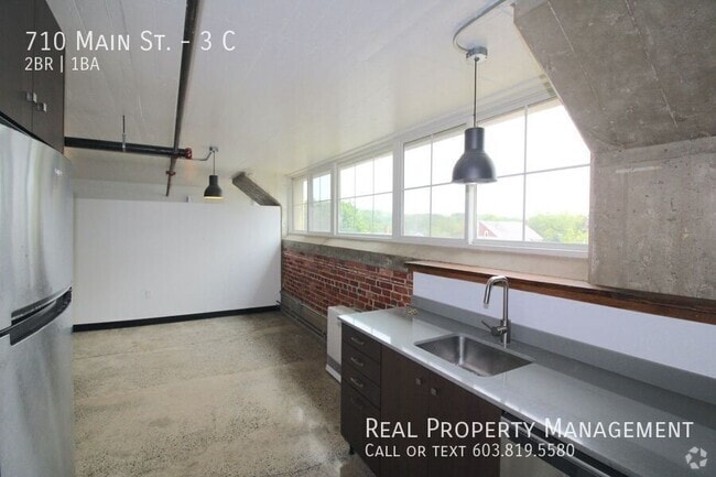 Building Photo - 710 Main St Unit 3 C Rental