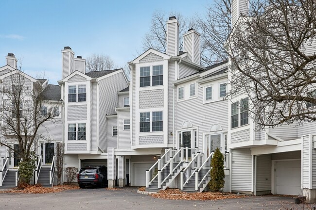 Photo - 1310 Grandview Ct