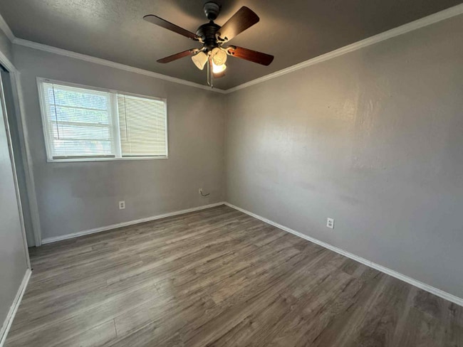 Photo - 5107 S Bonham St