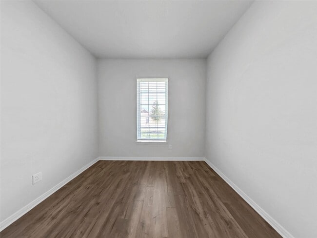 Photo - 7510 Thrips Ln