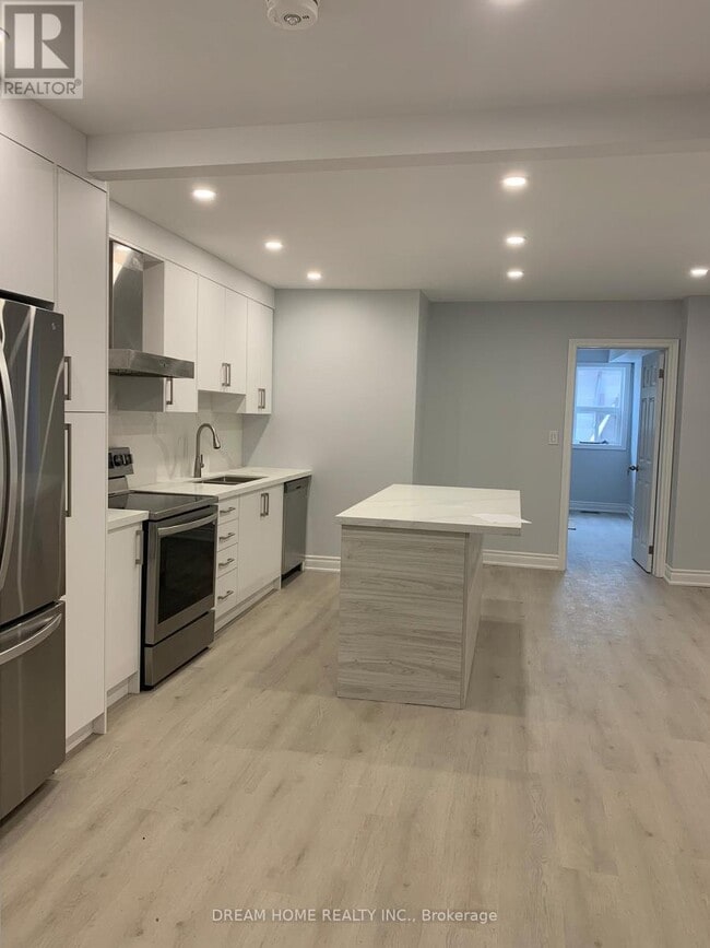 Photo - 12 Mansfield Ave