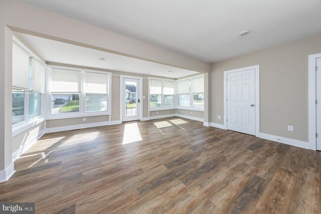 Photo - 279 Academy St