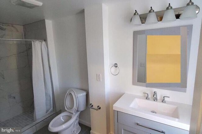 Photo - 203 E Cedarville Rd