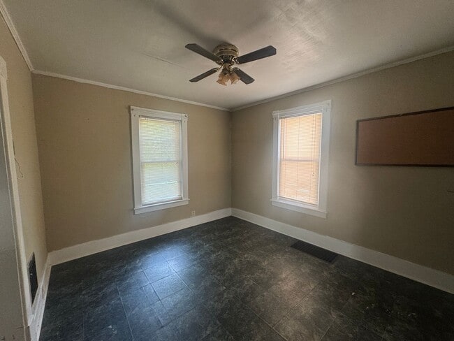 Photo - 149 W North St