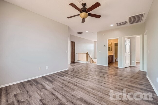 Photo - 6808 S 57th Ave