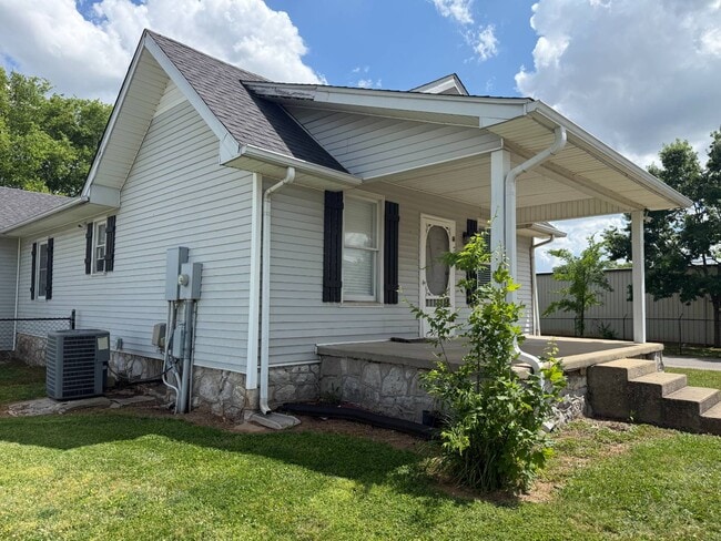 Photo - 6112 Old Nashville Rd