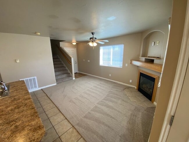 Photo - Move-in Bonus!! 3 bed -2.5 bath Twin Home