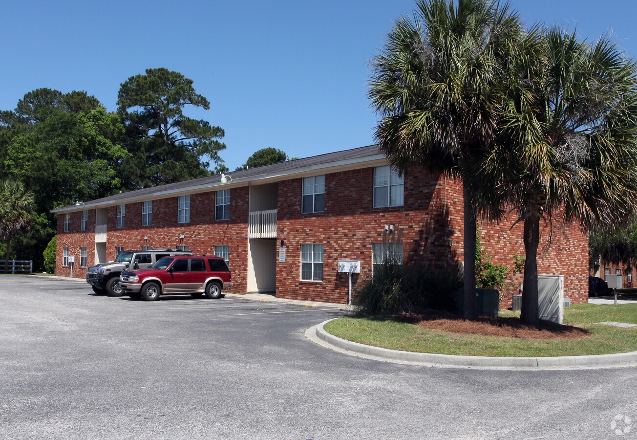 Twin Oaks Apartments - Twin Oaks Apartments