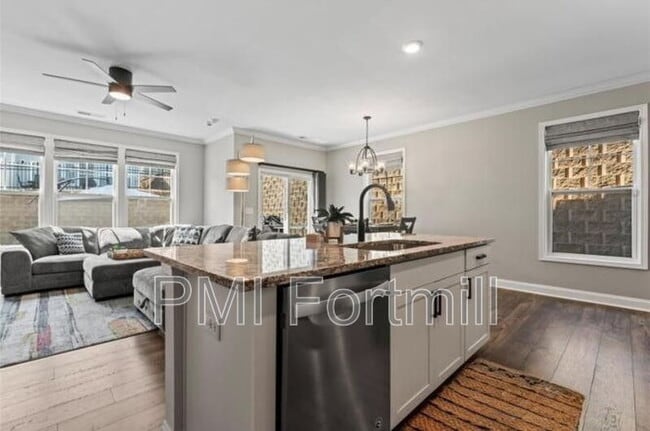 Photo - 310 Bulrush Rd