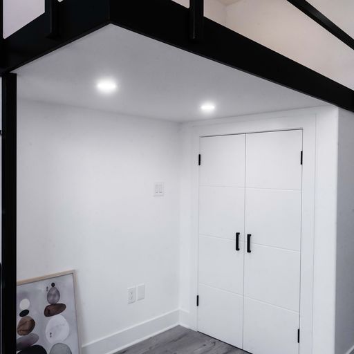 Photo - 2467 Hoffman St