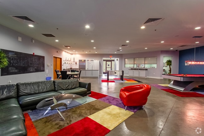 Sala de juegos - Canvas Townhomes Morgantown