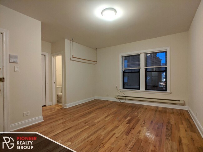 Building Photo - 2842 N Orchard St Rental