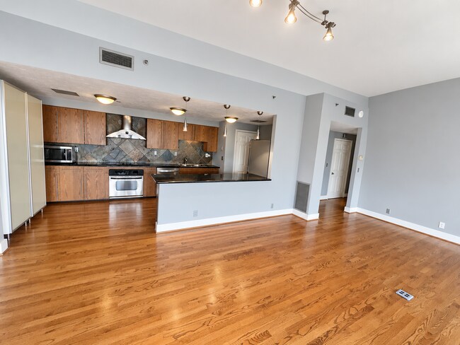 3030 McKinney Ave