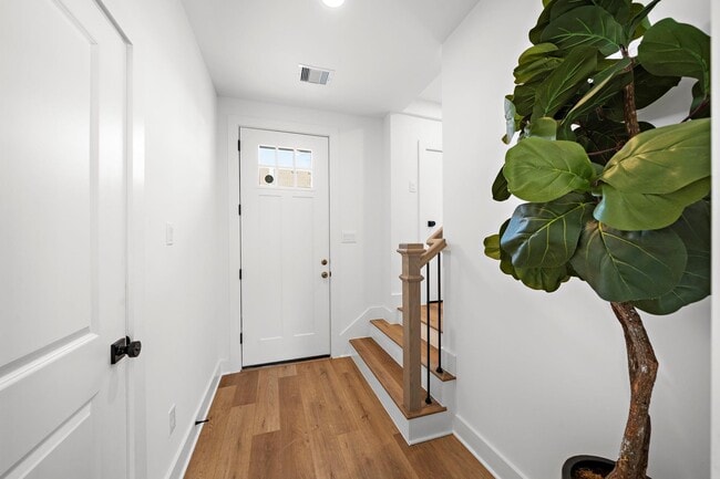 Photo - 835 Elkhart St